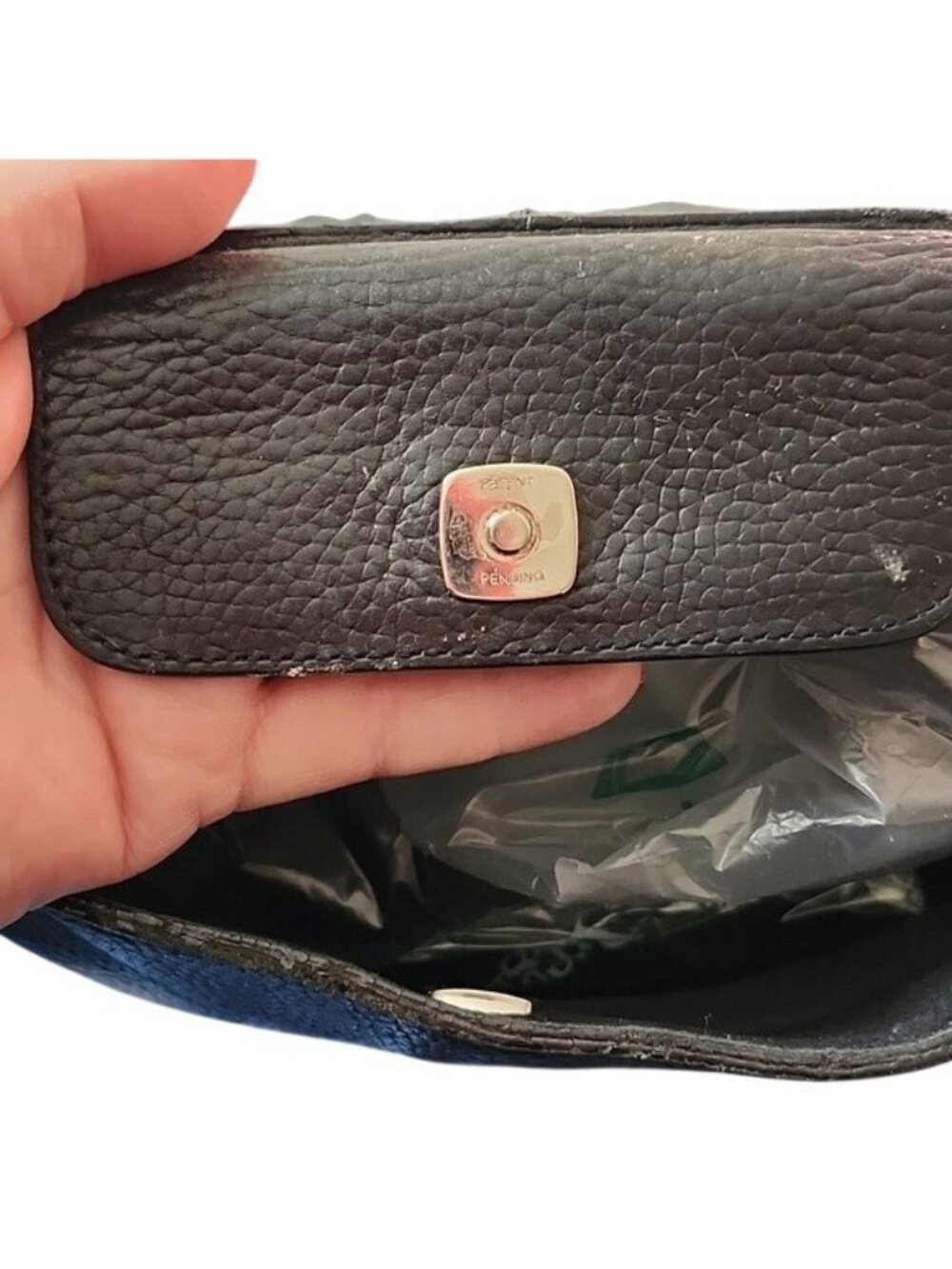 Liz Claiborne Black Pebbled Leather Shoulder Bag W OOAK Playful Kitten Artwork - Picture 4 of 7